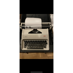 Maquina de escribir Aeg